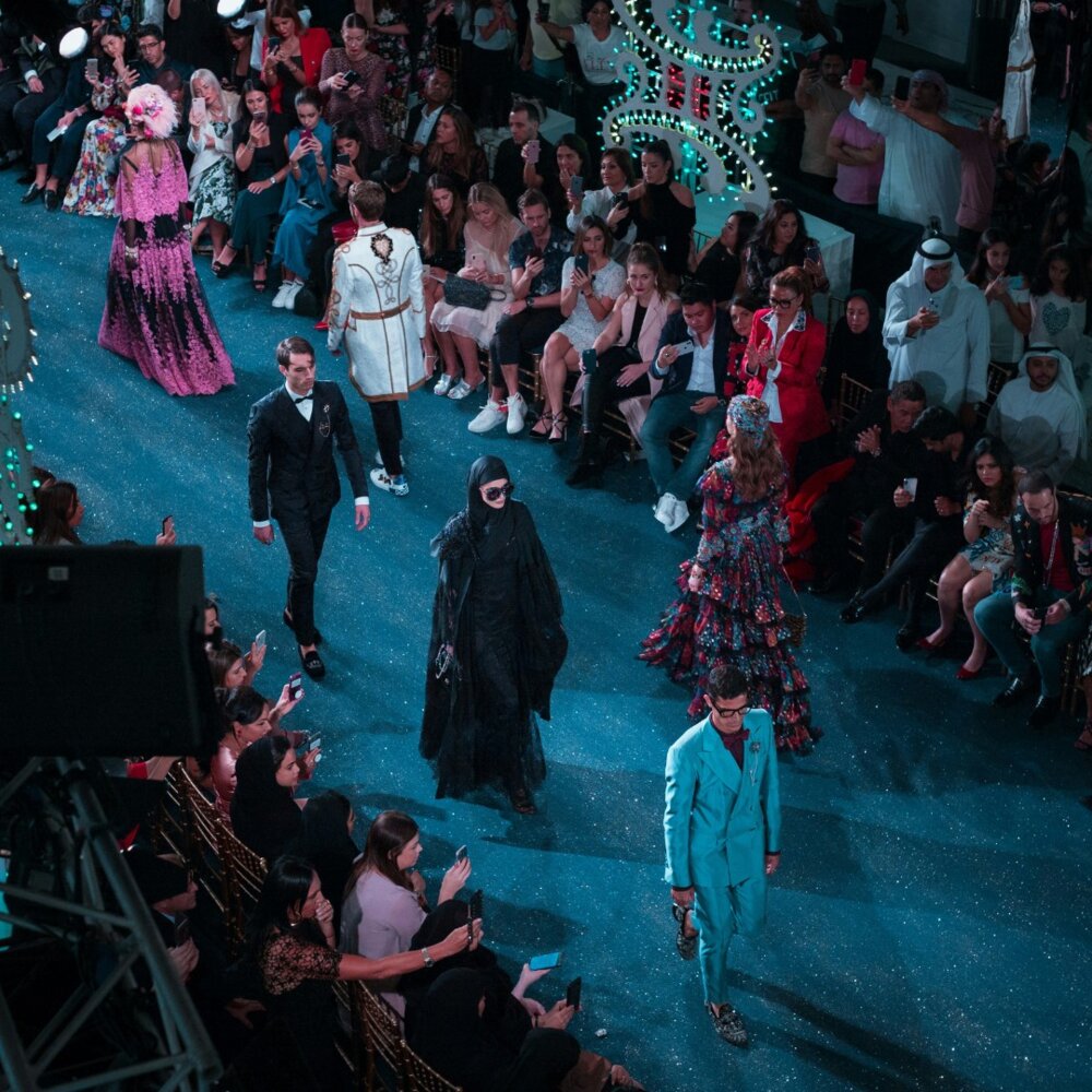 LIEU DÉFILÉ PARIS