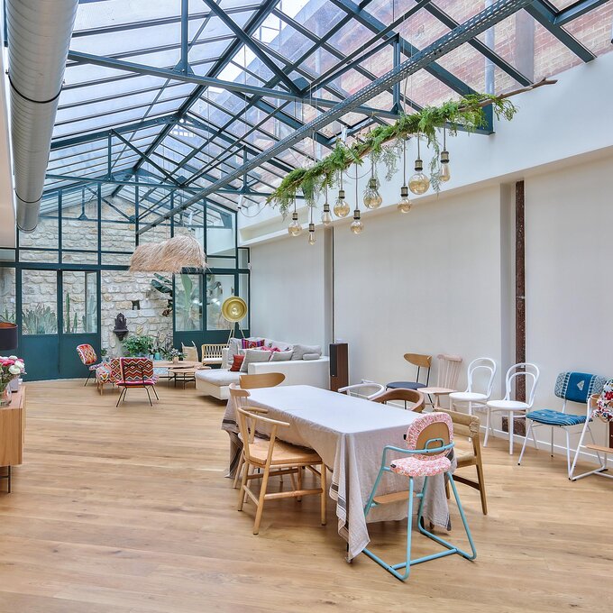Pool party dans la maison d’architecte de Valérie