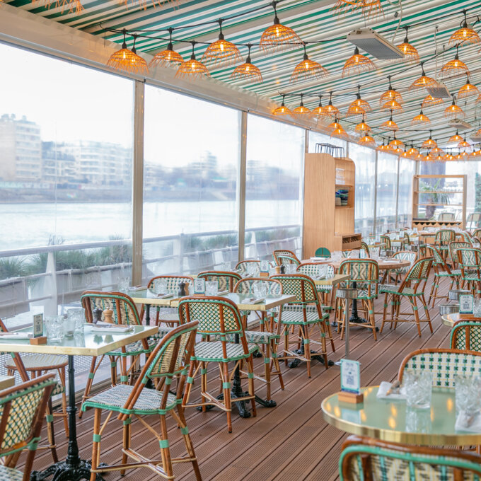 Afterwork au soleil sur la péniche Levallois