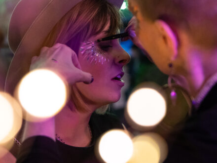 Paillettes & fluo party, photo 1 sur 5