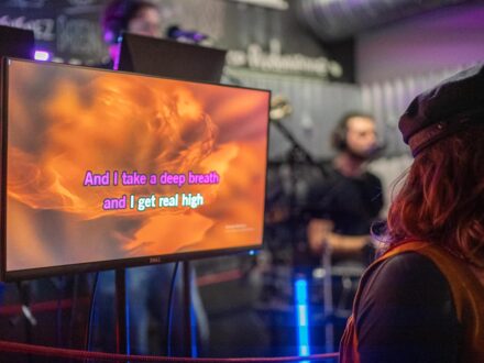 Karaoke, photo 1 sur 4