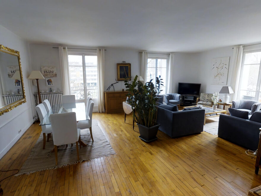 Dans l'appartement lumineux de Martine