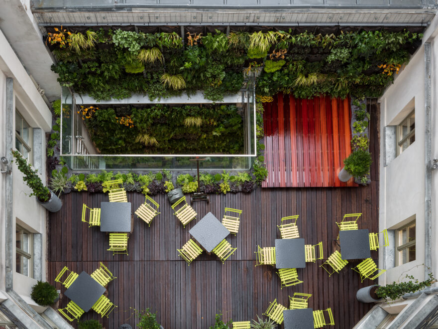 Le Comet Place des Victoires