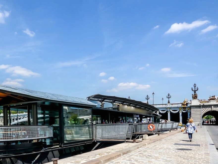 La péniche Alexandre III